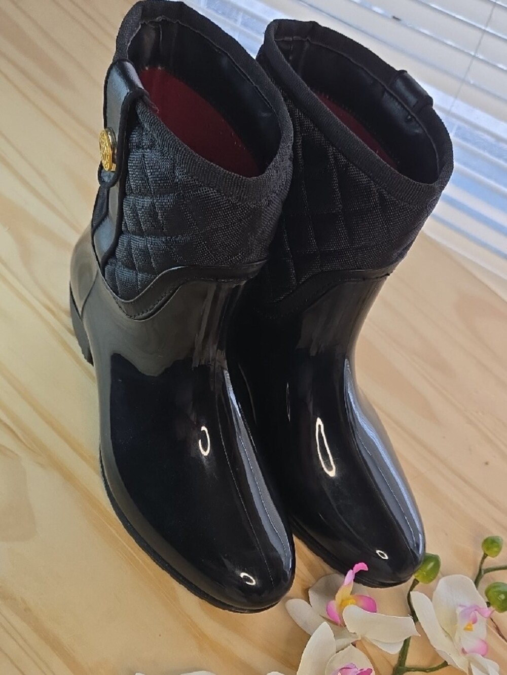 Tommy Hilfiger Black Quilted Short Rain Boots - Picture 2 of 5